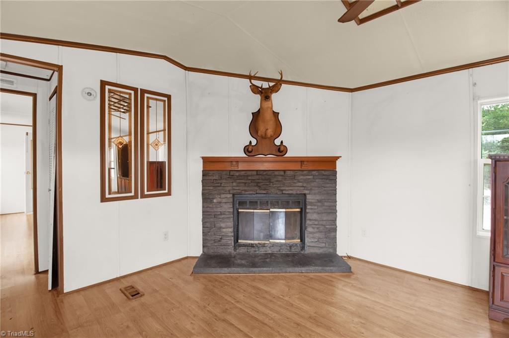 216 Star View Drive King, NC 27021 - Photo 13 of 38 Living Room