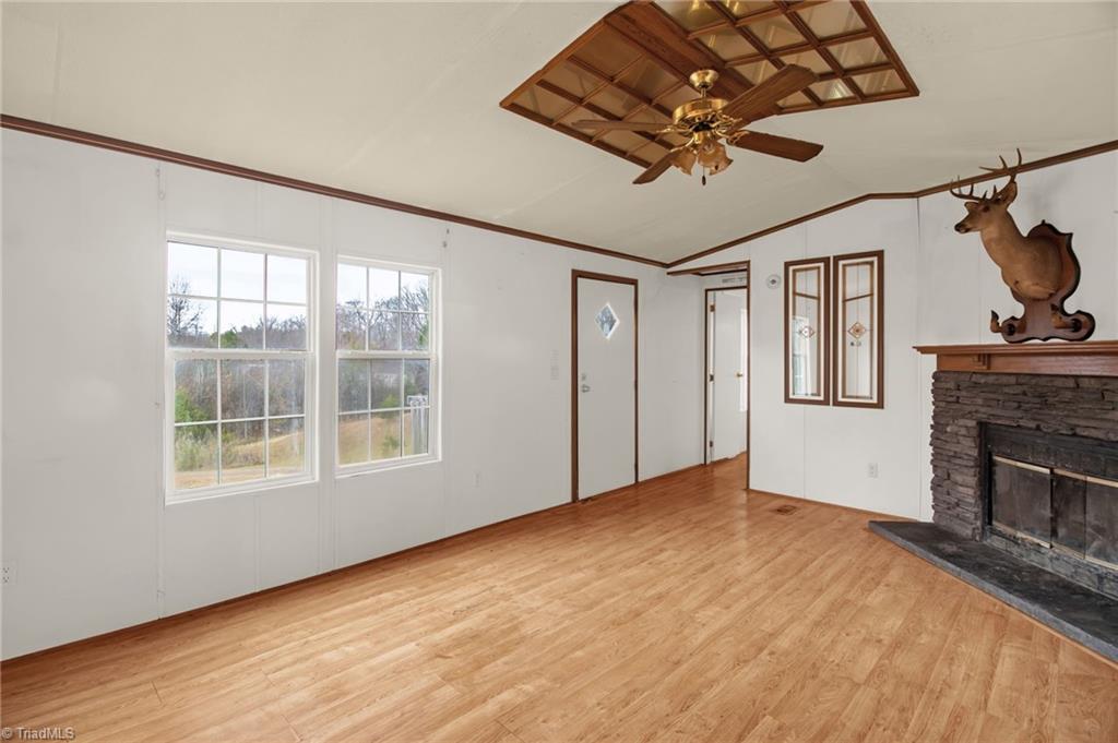 216 Star View Drive King, NC 27021 - Photo 14 of 38 Living Room