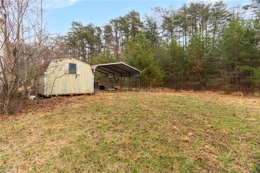 216 Star View Drive King, NC 27021 - Photo 26 of 38 216 Star View Dr, King, NC