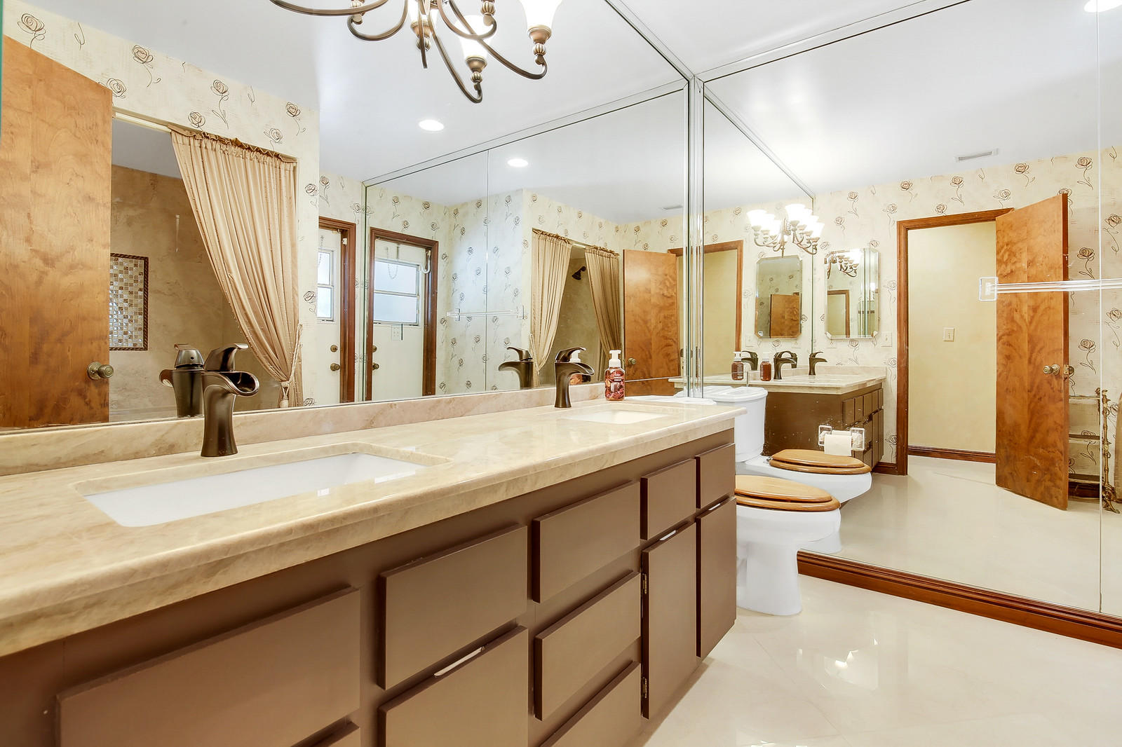 22648 Lemon Tree Lane Boca Raton, FL 33428 - Photo 21 of 34 2nd Bathroom Vanity