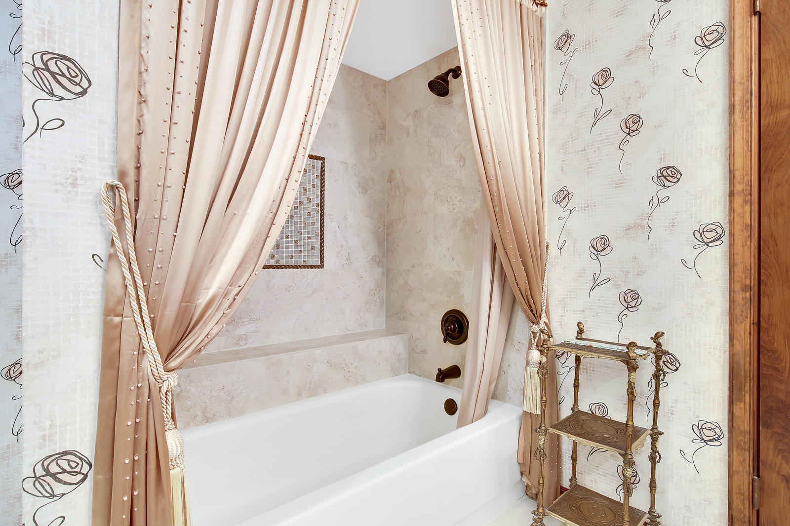 22648 Lemon Tree Lane Boca Raton, FL 33428 - Photo 22 of 34 2nd Bathroom Tub.Shower