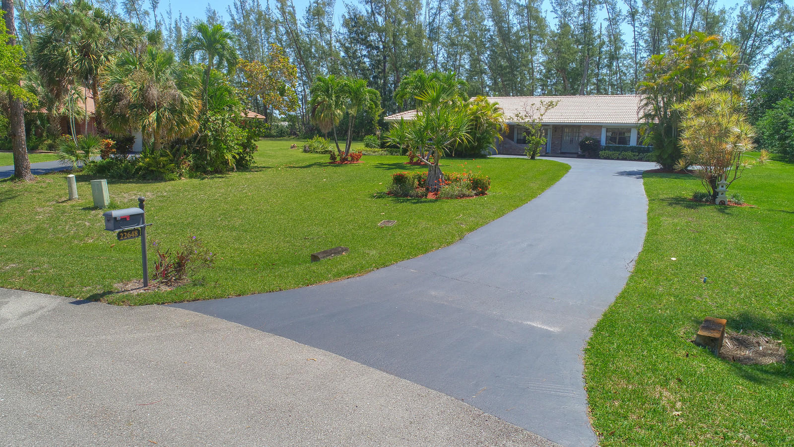 22648 Lemon Tree Lane Boca Raton, FL 33428 - Photo 33 of 34 Long winding driveway