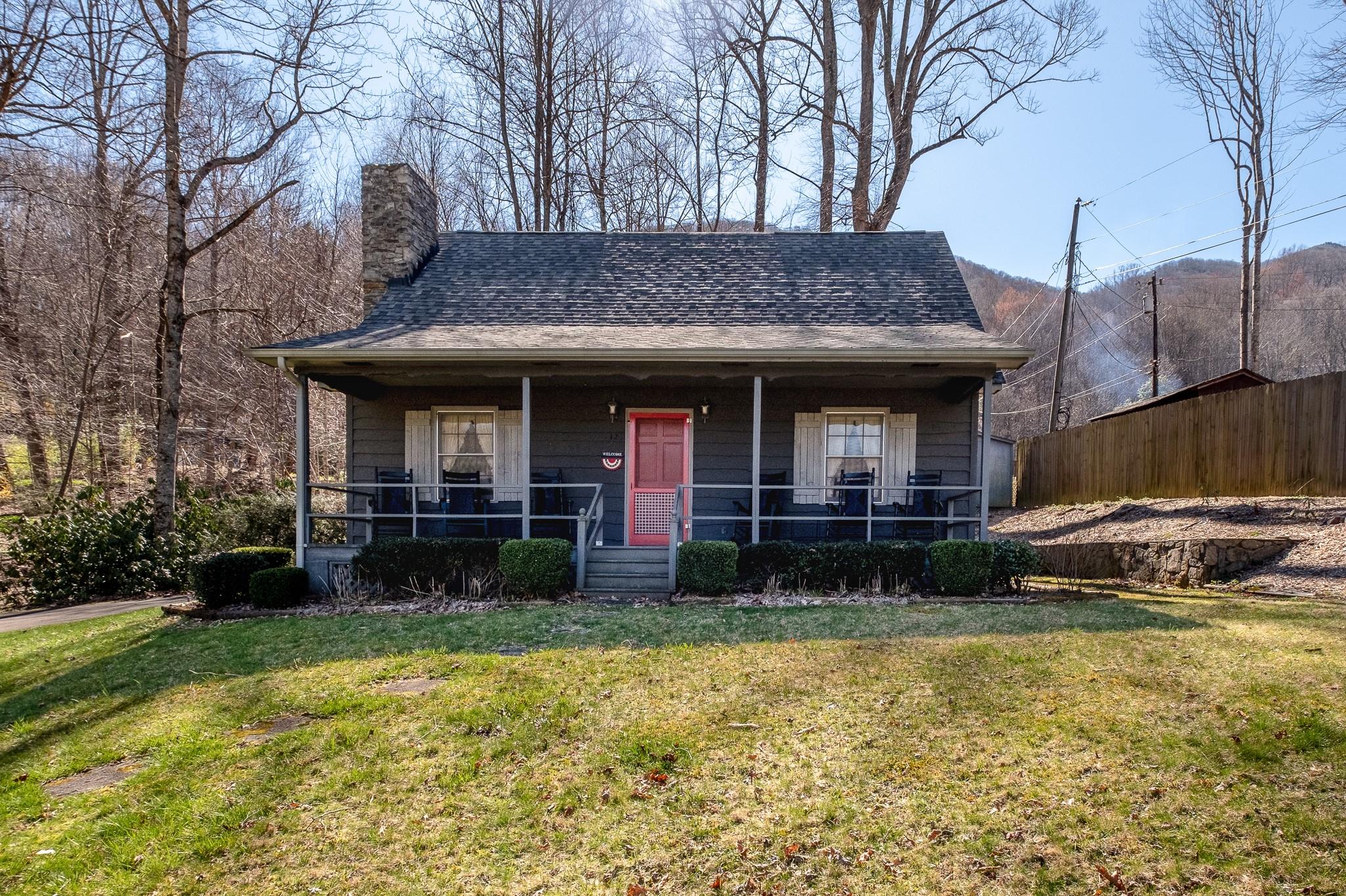 124 Balsam Shadows Road Maggie Valley, NC 28751 - Photo 2 of 25 Gallery Image 2