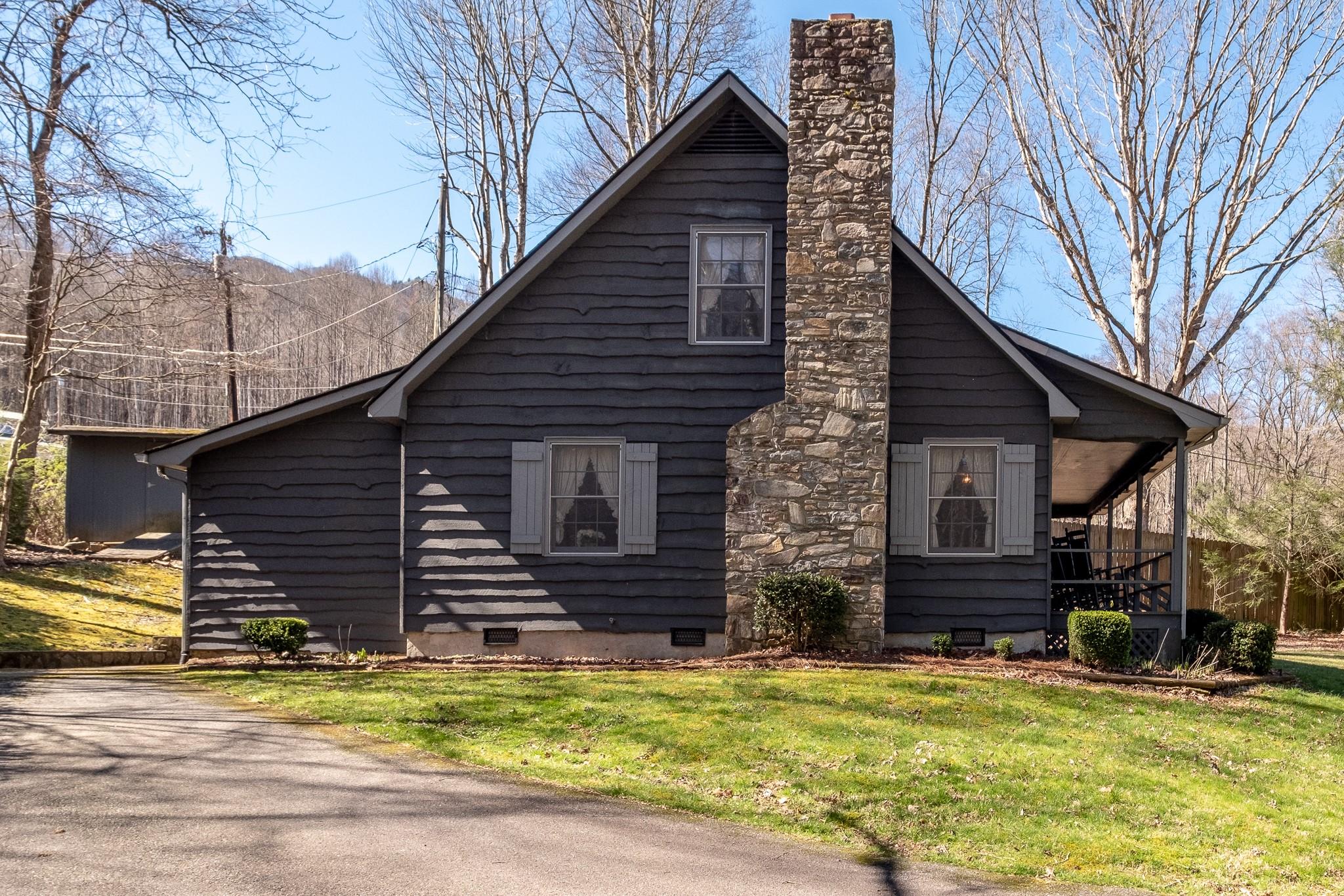 124 Balsam Shadows Road Maggie Valley, NC 28751 - Photo 6 of 25 Gallery Image 6