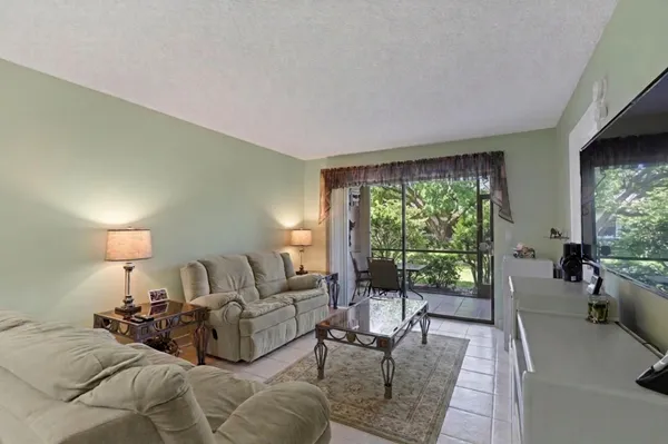 $2,000 | 3325 Jaywood Terrace, Unit 1090, Boca Raton, FL 33431
