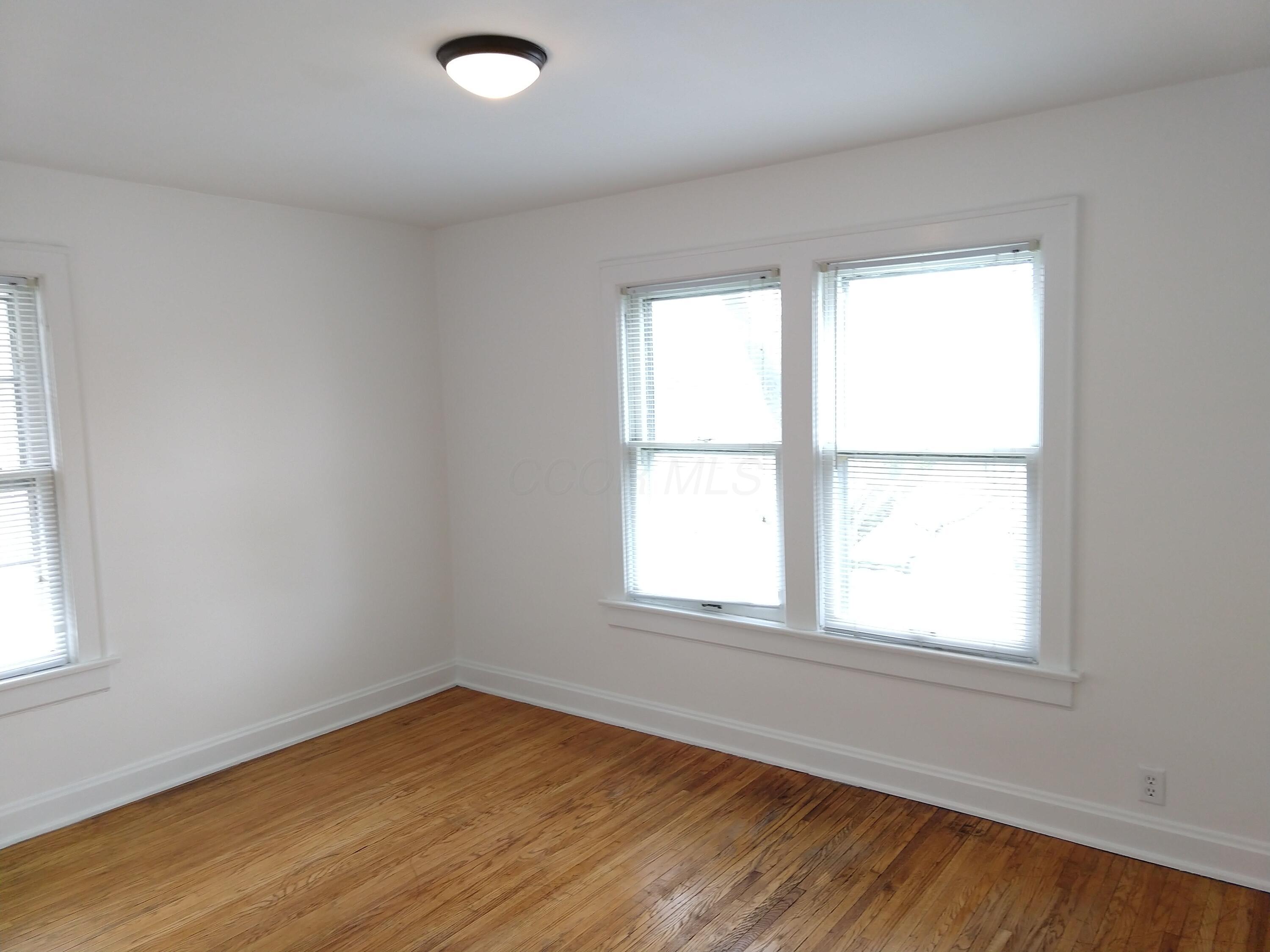 401-403 Tibet Road Columbus, OH 43202 - Photo 36 of 42 Tenant side - 403, before tenant occupied