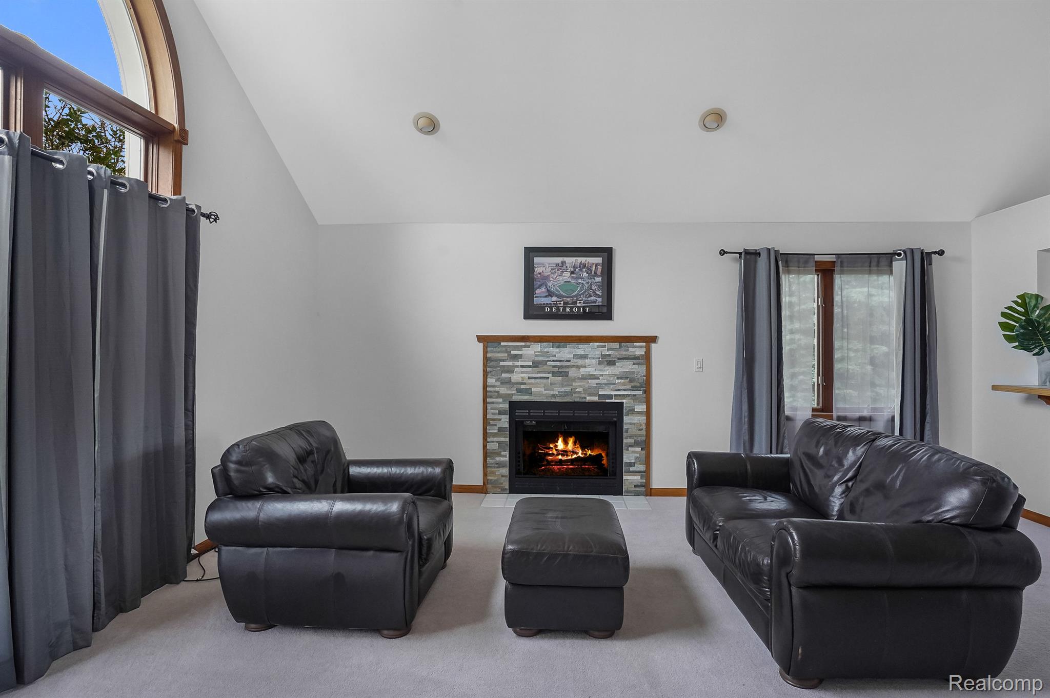 6796 North Fowlerville Road Fowlerville, MI 48836 - Photo 5 of 28 Gallery Image 5
