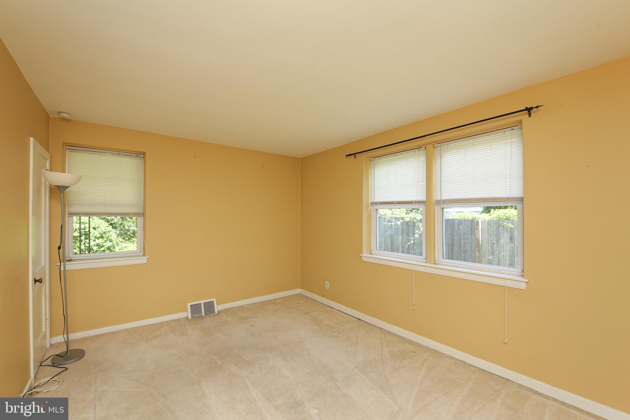 9210 Horatio Road Philadelphia, PA 19114 - Photo 9 of 23 Gallery Image 9