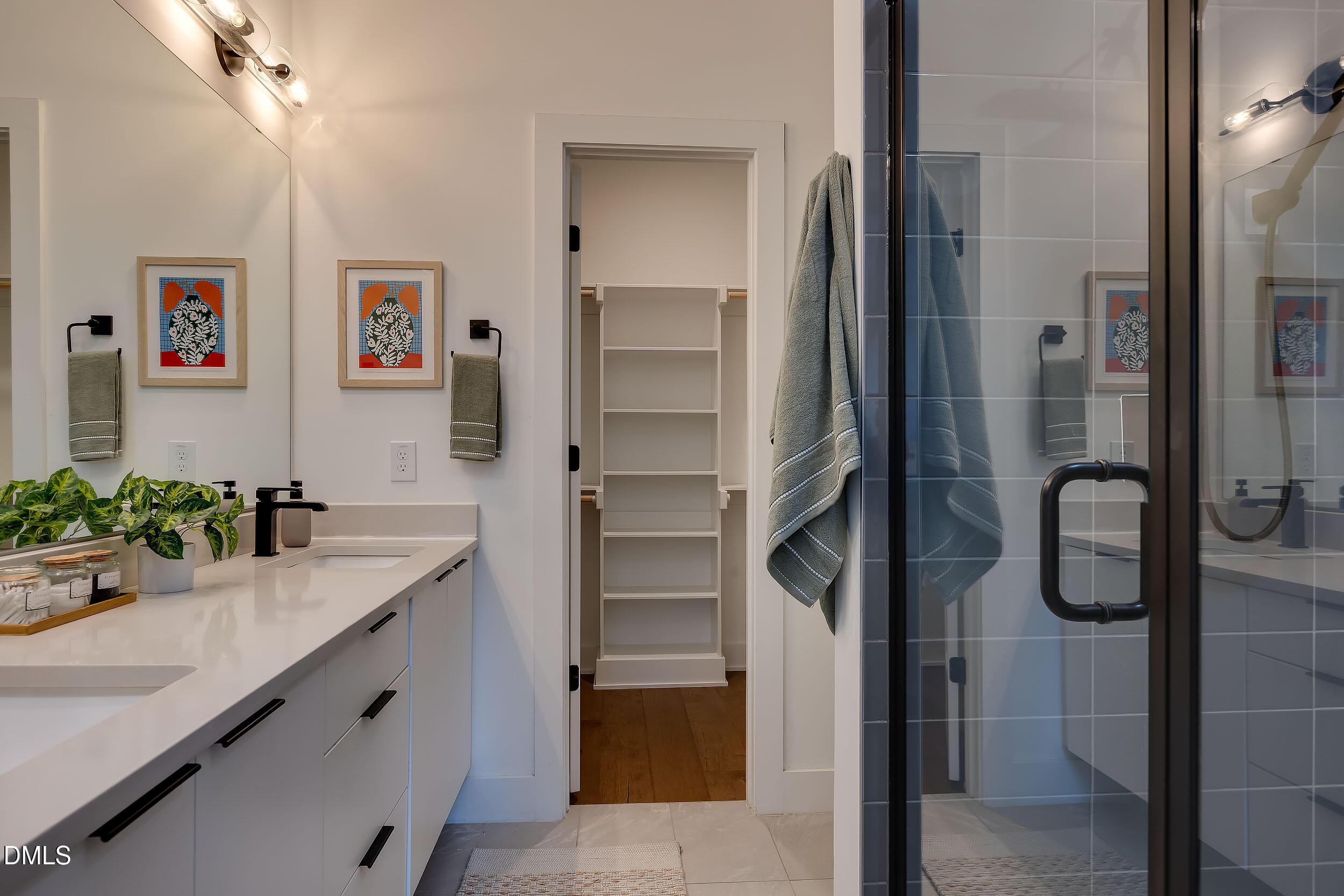 526 North Roxboro Street Durham, NC 27701 - Photo 19 of 26 Bathroom