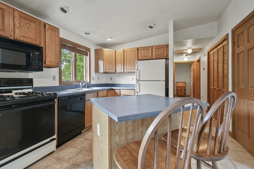 26 Gates Road Worcester, MA 01603 - Photo 13 of 35 Gallery Image 13