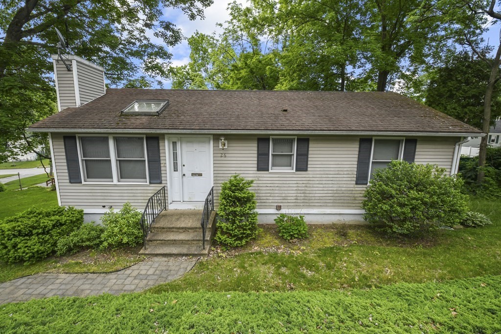 26 Gates Road Worcester, MA 01603 - Photo 2 of 35 Gallery Image 2