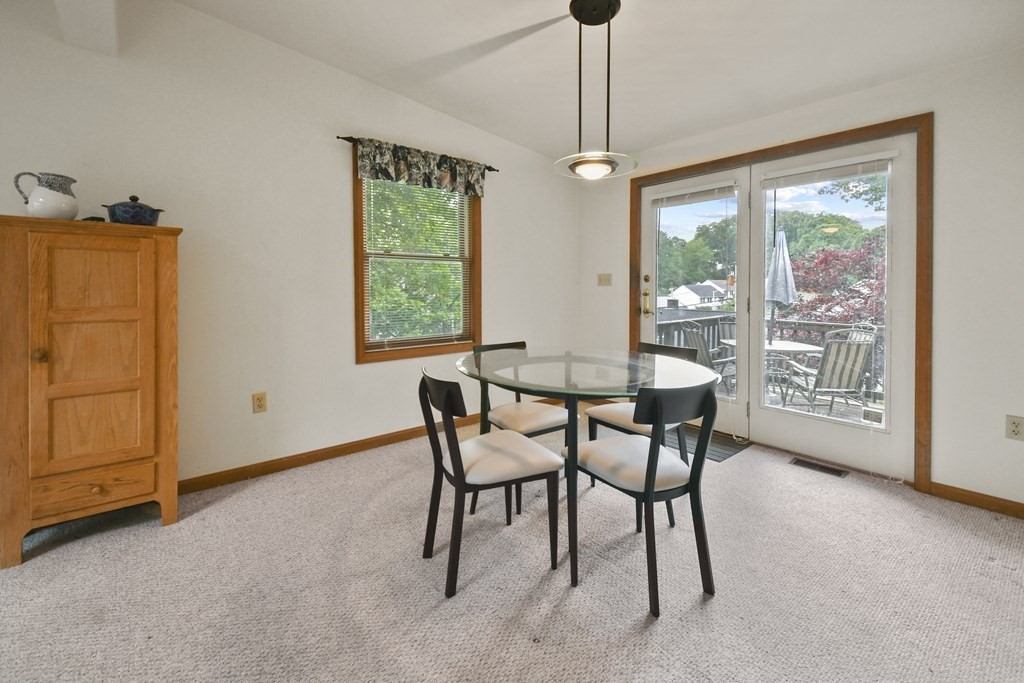 26 Gates Road Worcester, MA 01603 - Photo 7 of 35 Gallery Image 7
