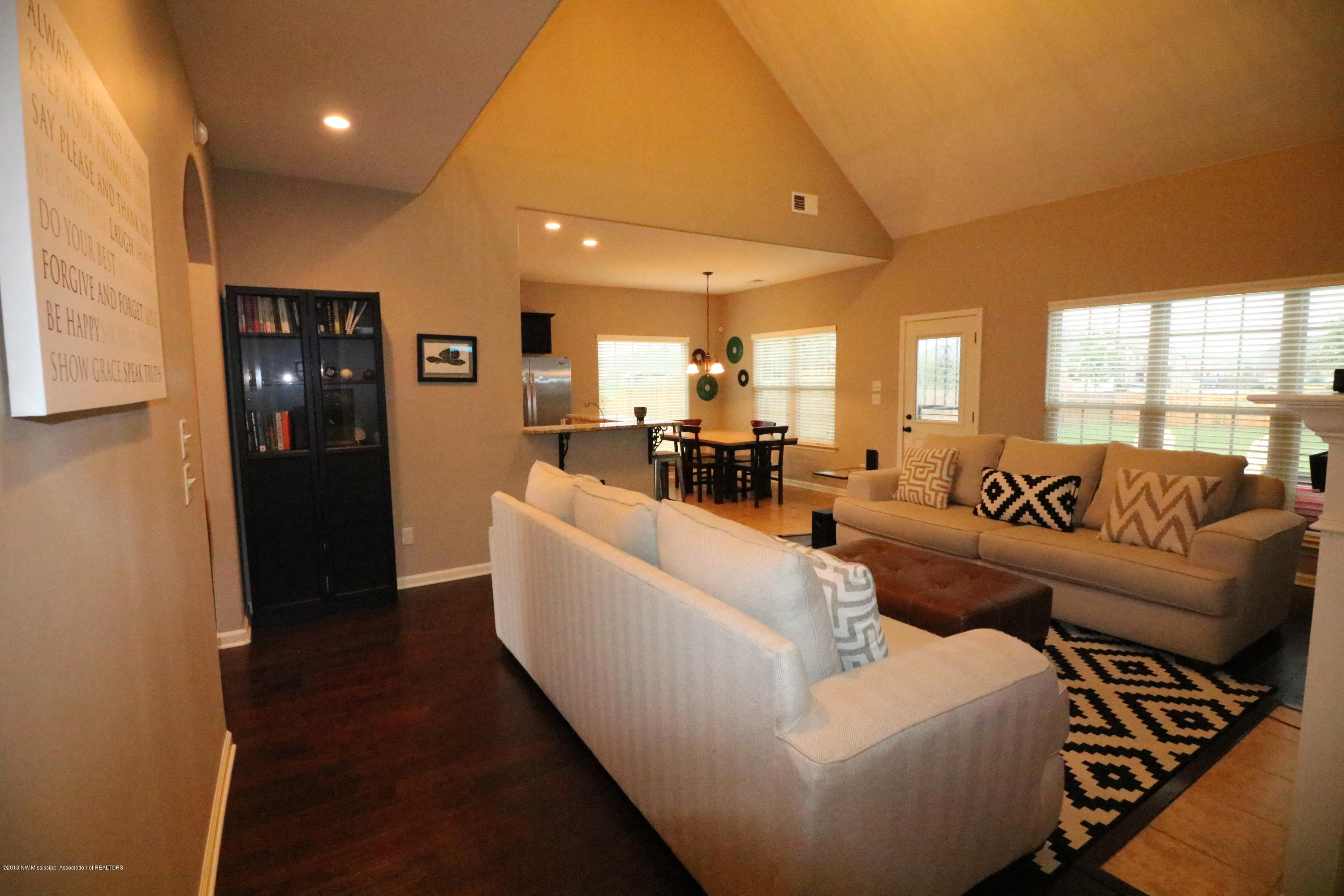 4789 Coleman Road Olive Branch, MS 38654 - Photo 9 of 22 IMG_4278