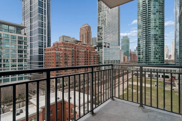 $3,200 | 1322 South Prairie Avenue, Unit 913, Chicago, IL 60605