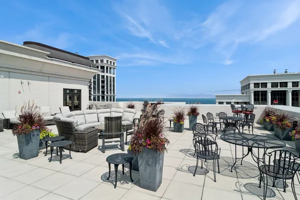 $3,200 | 1322 South Prairie Avenue, Unit 913, Chicago, IL 60605