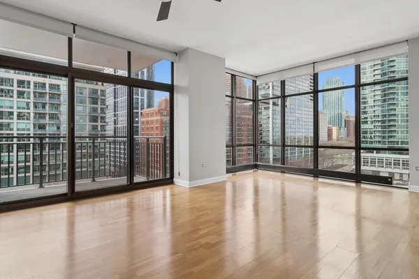 $3,200 | 1322 South Prairie Avenue, Unit 913, Chicago, IL 60605
