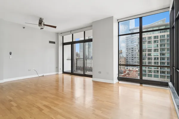 $3,200 | 1322 South Prairie Avenue, Unit 913, Chicago, IL 60605