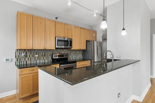 $3,200 | 1322 South Prairie Avenue, Unit 913, Chicago, IL 60605