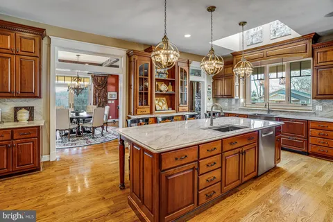 $5,325,000 | 1017 Windswept Drive, Great Falls, VA 22066