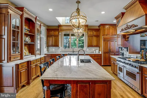 $5,325,000 | 1017 Windswept Drive, Great Falls, VA 22066