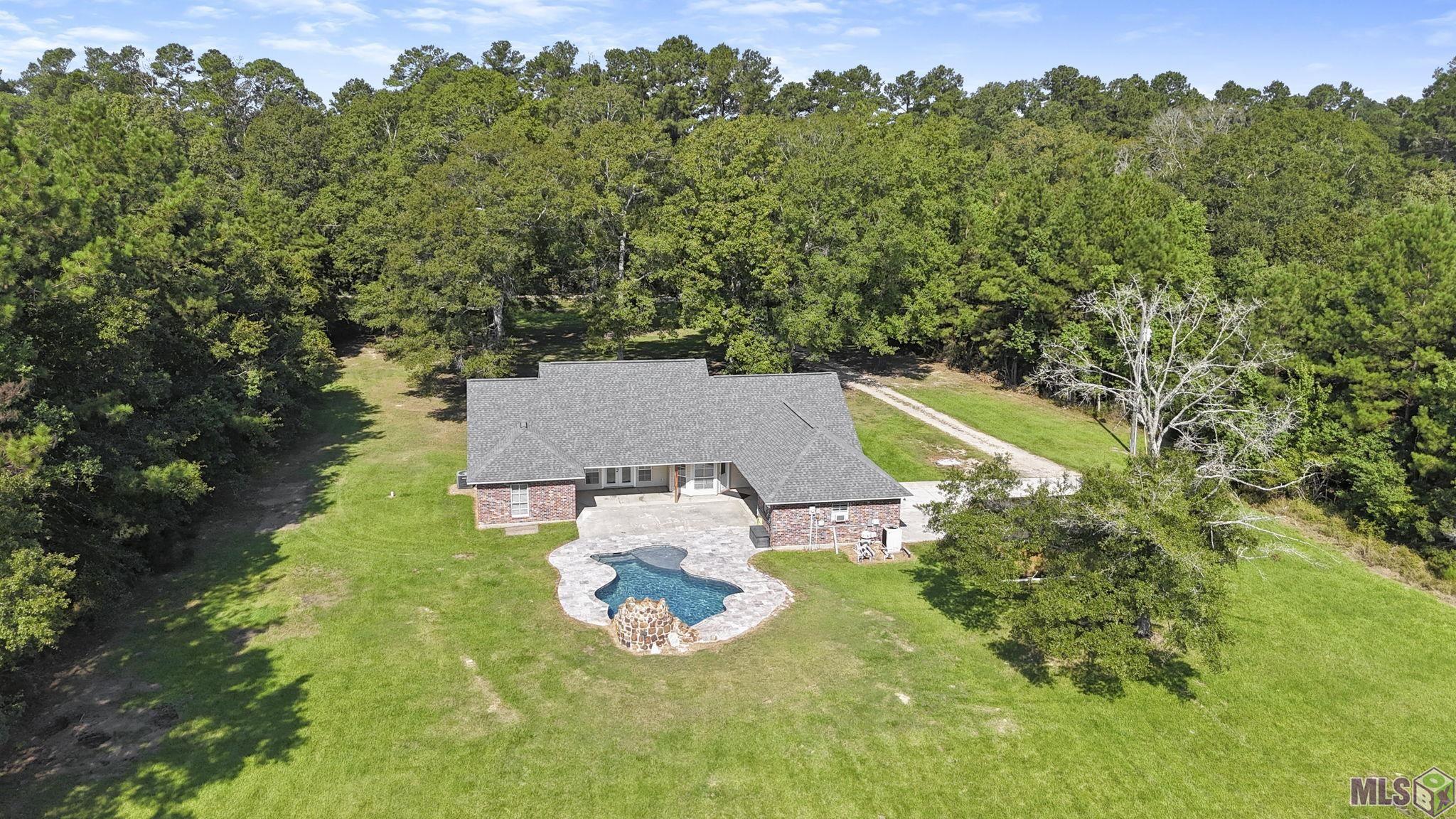 30868 Weiss Road Walker, LA 70785 - Photo 2 of 33