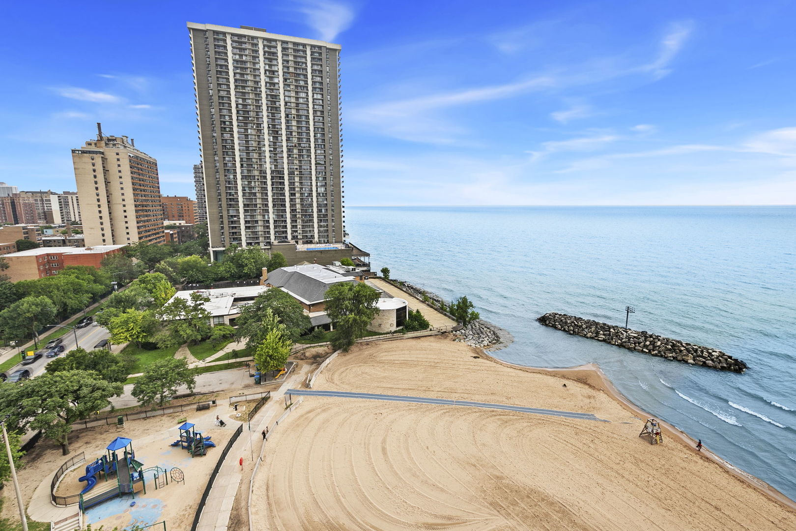 5901 North Sheridan Road, Unit 13F Chicago, IL 60660 - Photo 8 of 32 Gallery Image 8