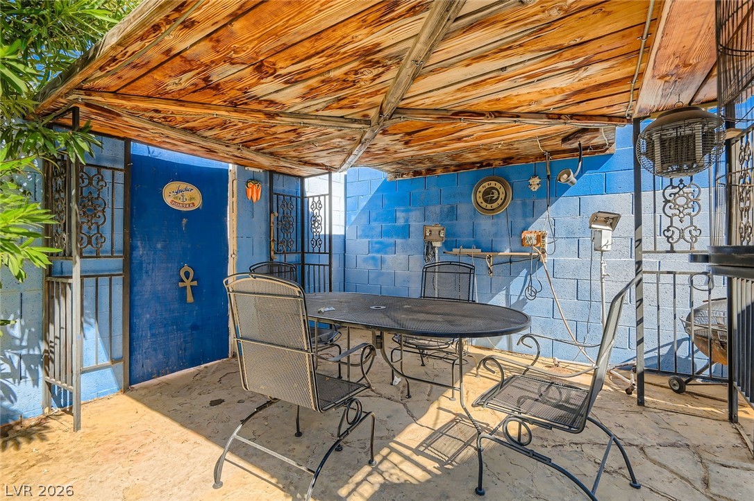 4723 Desert Vista Road Las Vegas, NV 89121 - Photo 26 of 29 View of patio / terrace with outdoor dining area