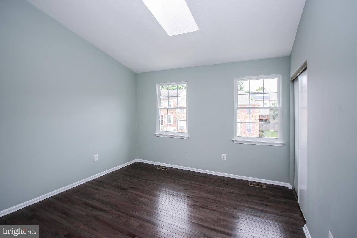 9068 Pickwick Village Terrace Silver Spring, MD 20901 - Photo 20 of 29 Bedroom