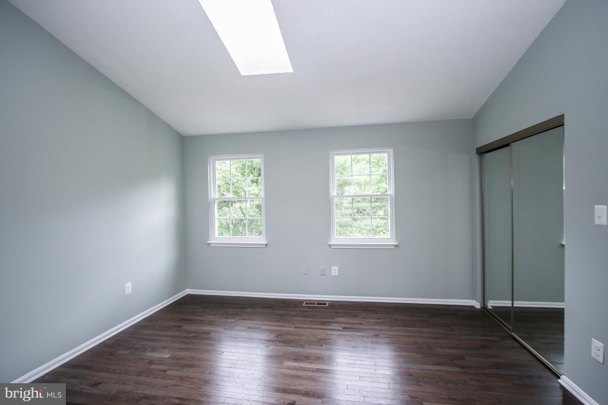 9068 Pickwick Village Terrace Silver Spring, MD 20901 - Photo 22 of 29 Bedroom