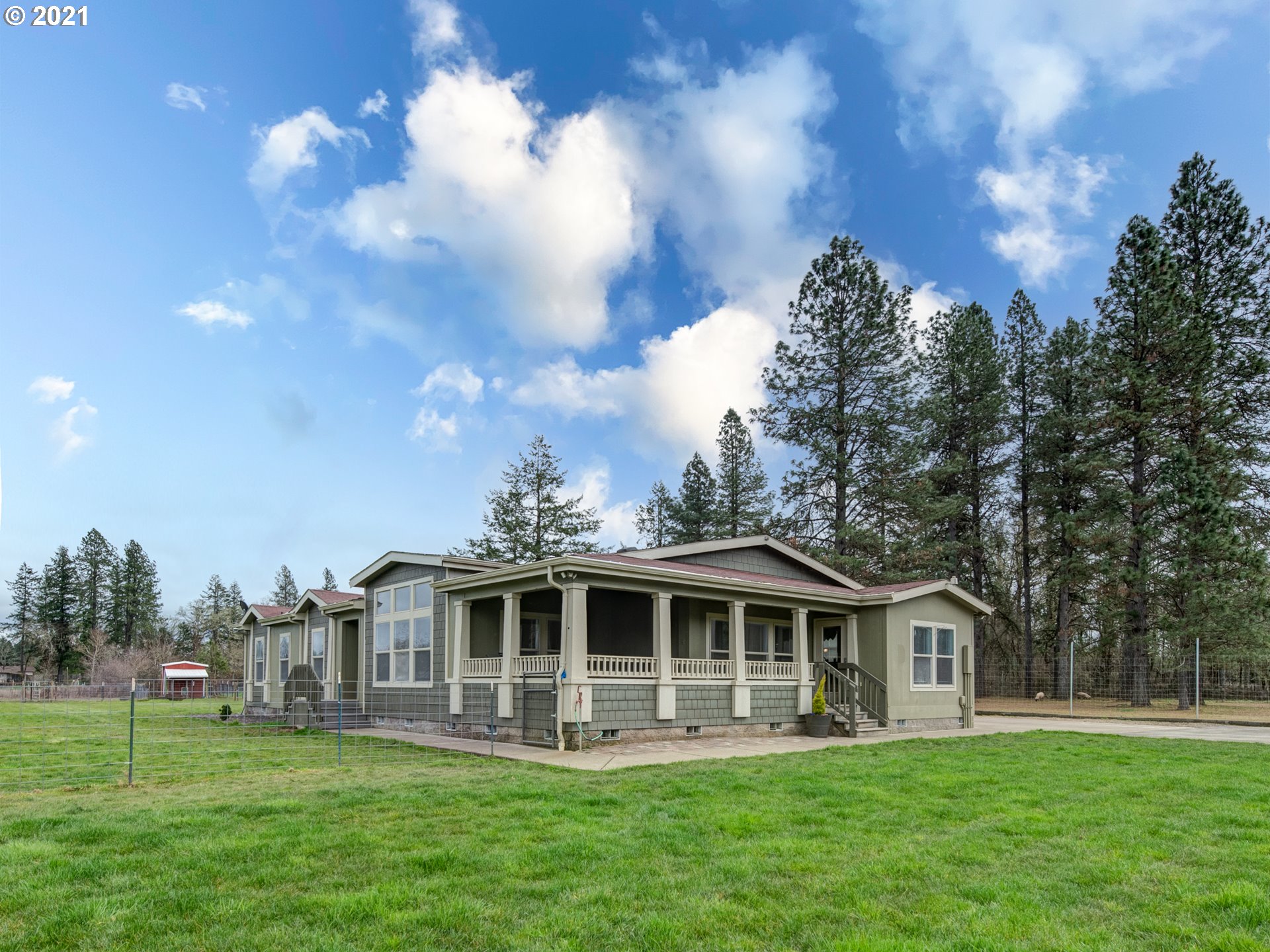 25864 Perkins Road Veneta, OR 97487 - Photo 2 of 32 Gallery Image 2