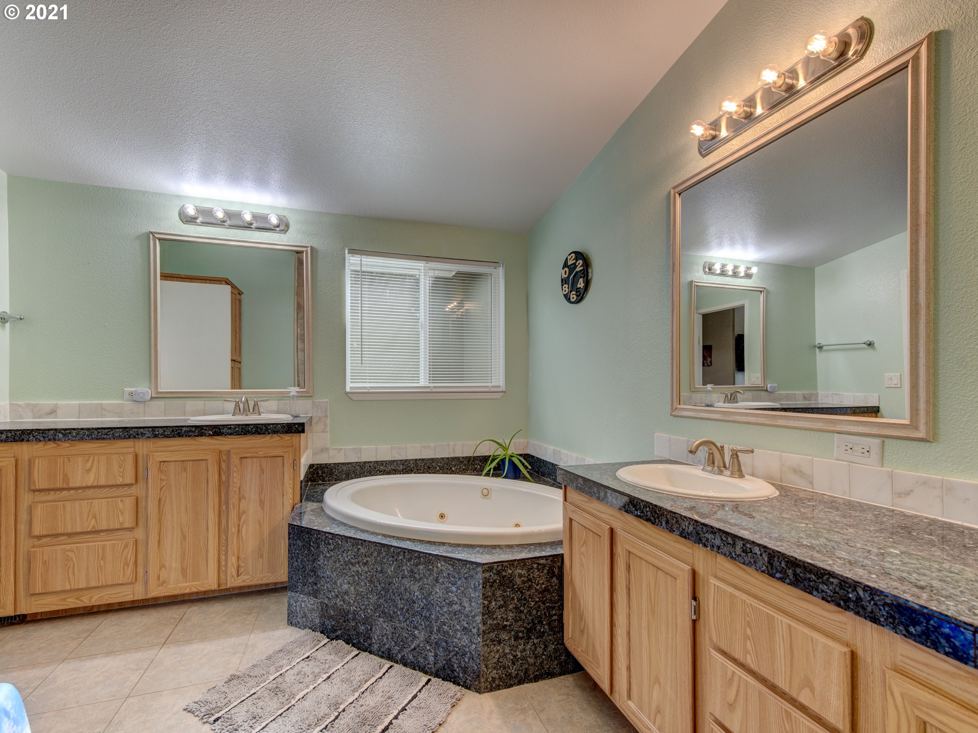 25864 Perkins Road Veneta, OR 97487 - Photo 18 of 32 Gallery Image 18