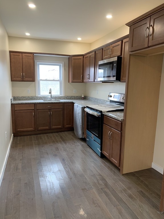 56 Frederick Street Fall River, MA 02721 - Photo 11 of 25