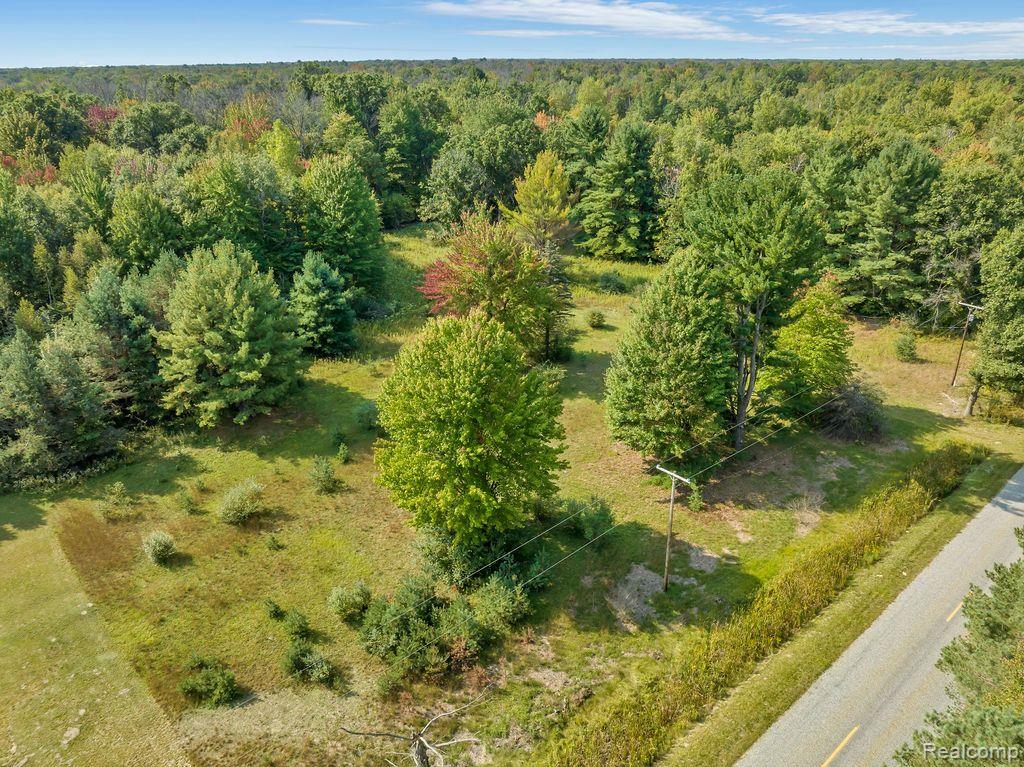 2139 West Prairie Road Midland, MI 48640 - Photo 1 of 4