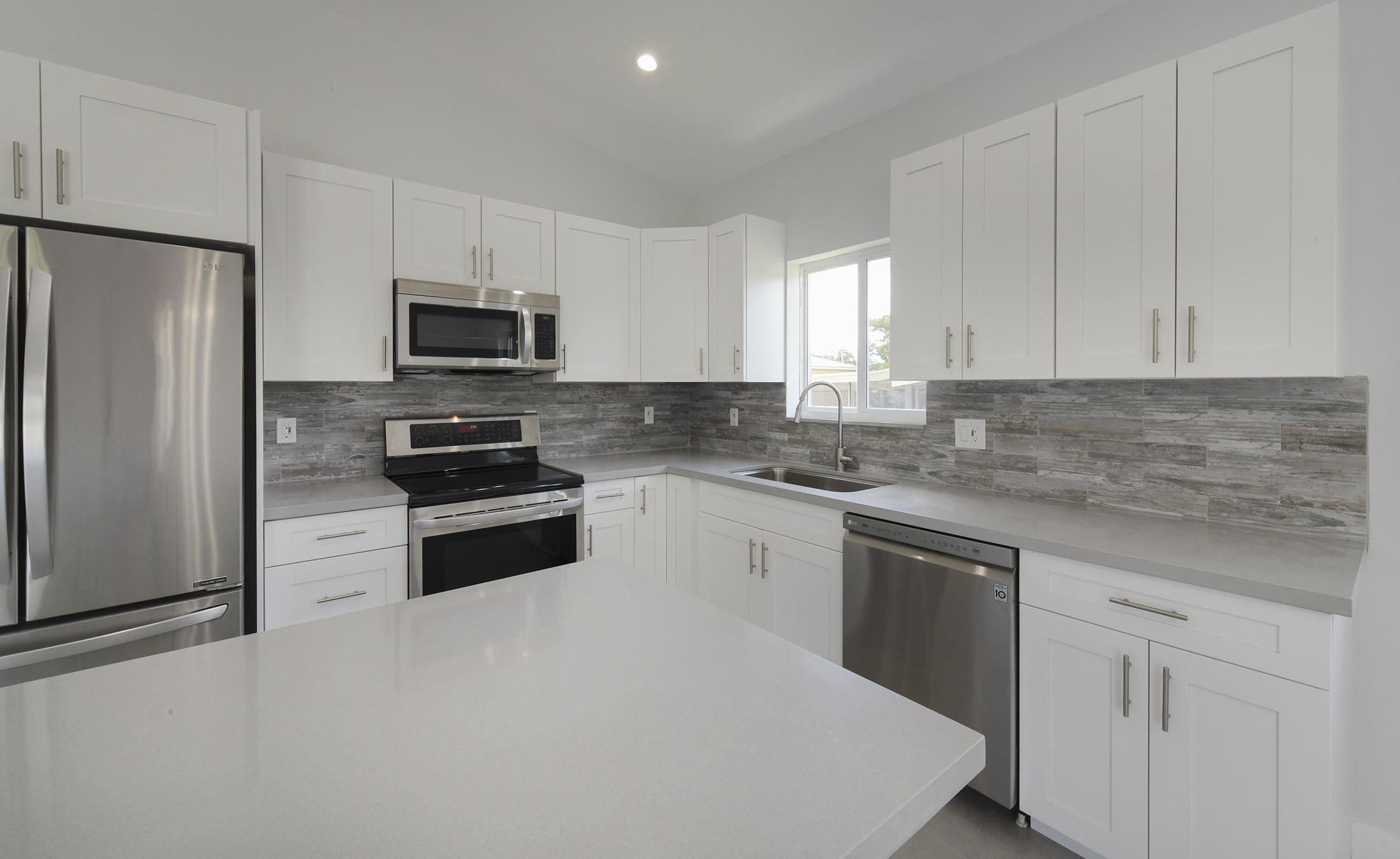 67 Snapper Avenue Key Largo, FL 33037 - Photo 8 of 26 Beautiful Kitchen