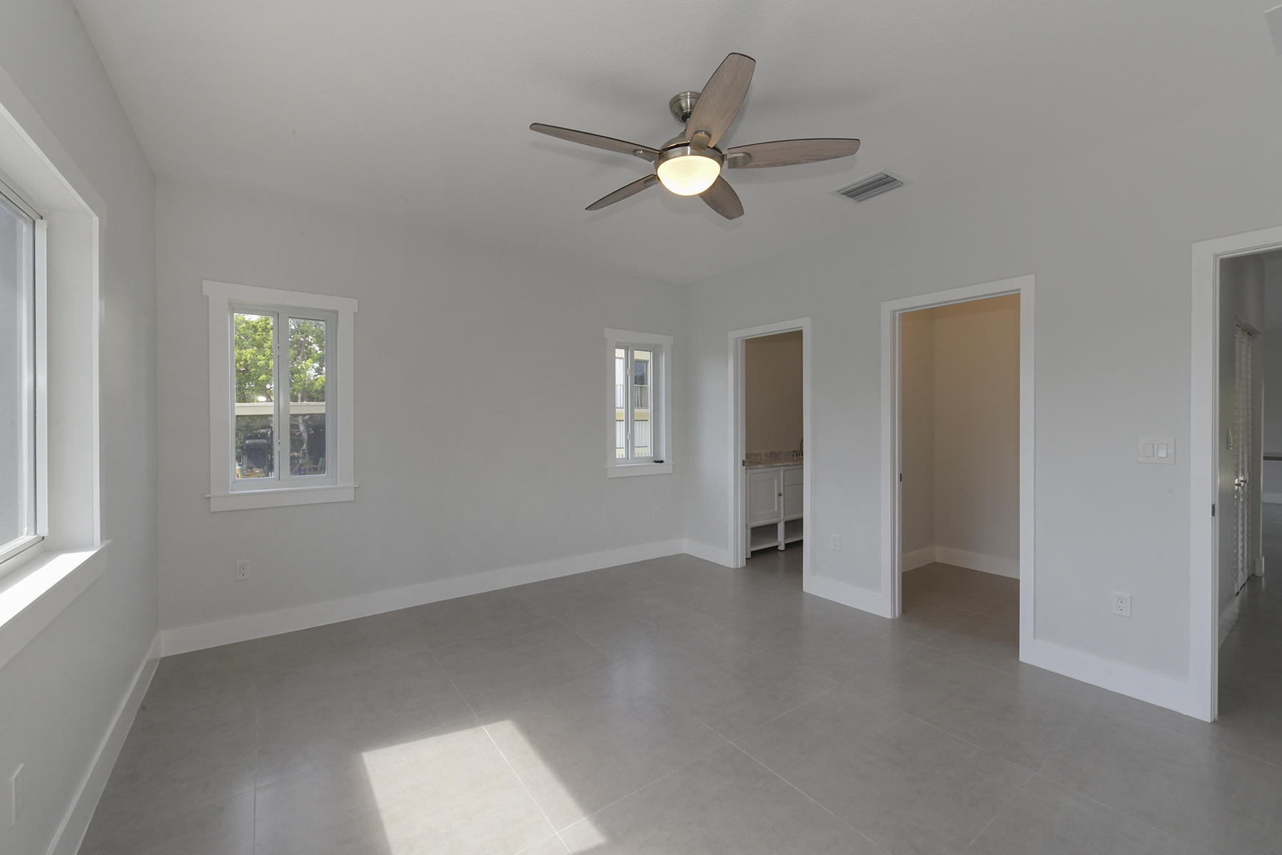 67 Snapper Avenue Key Largo, FL 33037 - Photo 10 of 26 Master Suite