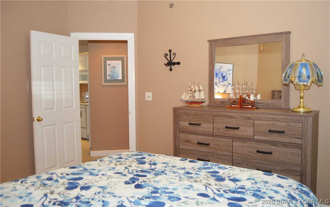 68 Lighthouse Road, Unit 133 Lake Ozark, MO 65049 - Photo 19 of 38 Guest room