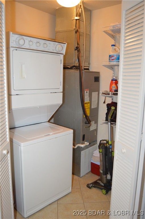 68 Lighthouse Road, Unit 133 Lake Ozark, MO 65049 - Photo 21 of 38 Laundry area with shelves for extra storage