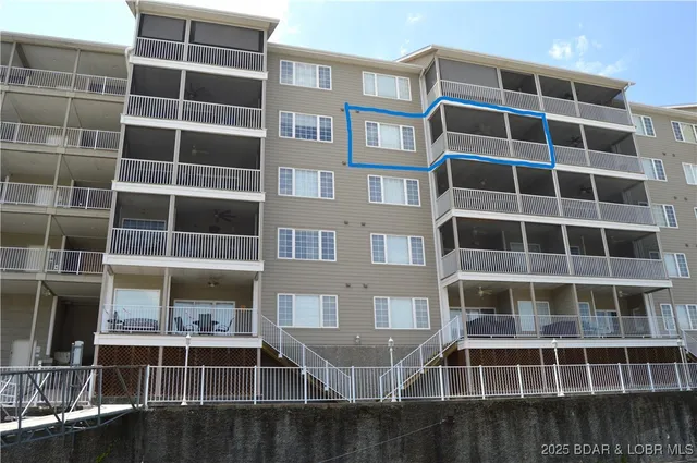 $399,900 | 68 Lighthouse Road, Unit 133, Lake Ozark, MO 65049