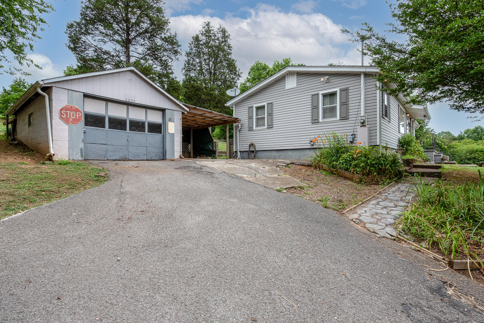 6024 Rudder Road Knoxville, TN 37920 - Photo 3 of 17 One-car garage