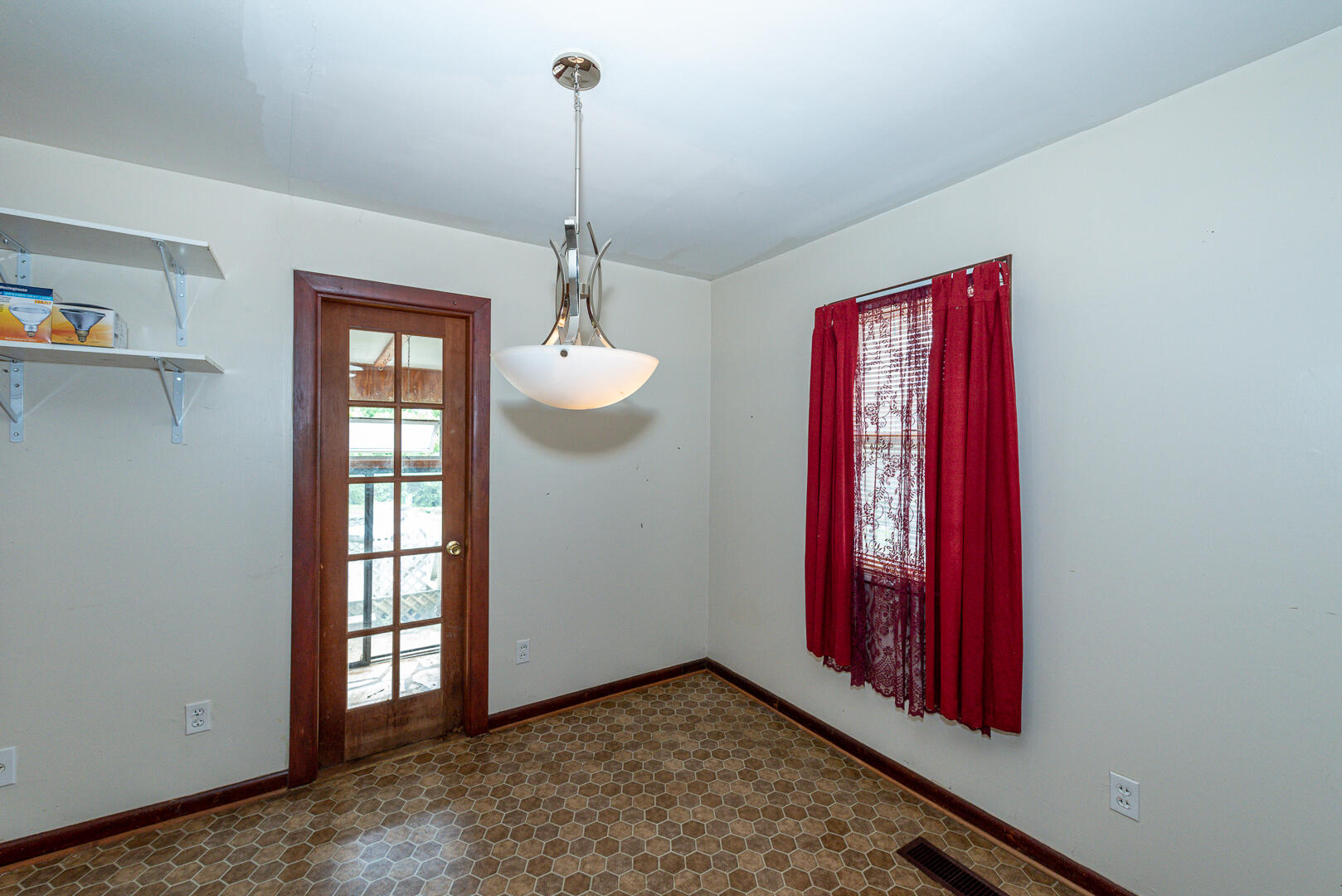 6024 Rudder Road Knoxville, TN 37920 - Photo 5 of 17 Eat-in Kitchen
