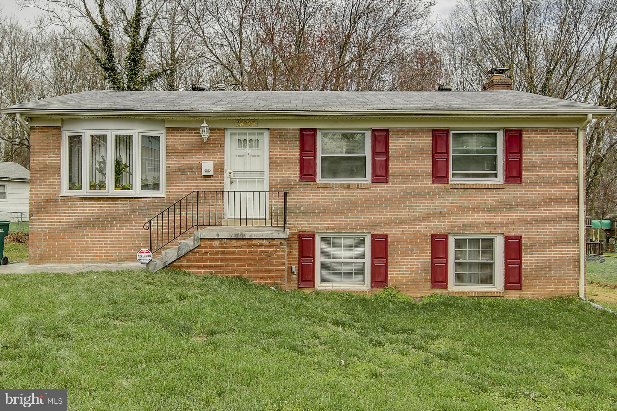 13803 Gilbert Road Woodbridge, VA 22193 - Photo 1 of 30 Exterior (Front)