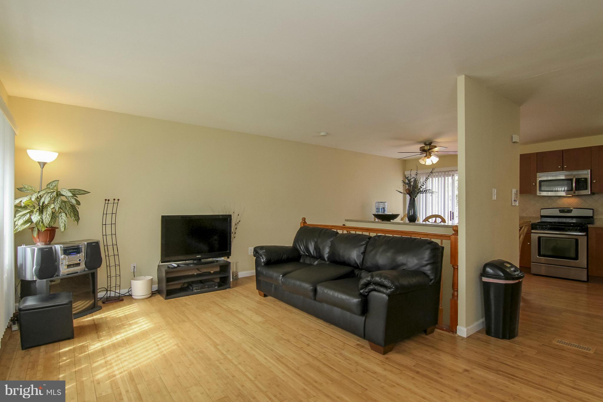 13803 Gilbert Road Woodbridge, VA 22193 - Photo 15 of 30 Family Room