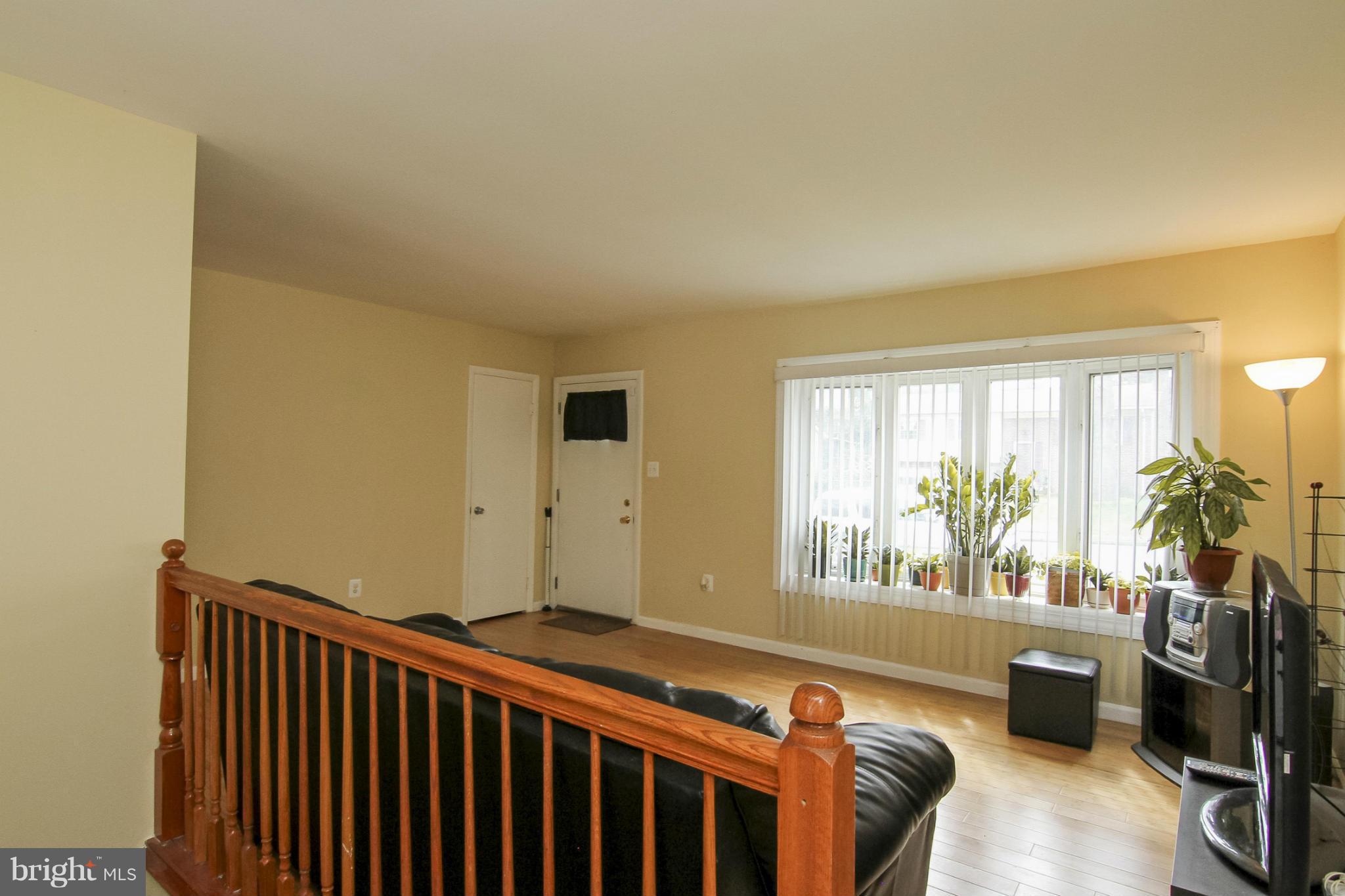13803 Gilbert Road Woodbridge, VA 22193 - Photo 17 of 30 Family Room