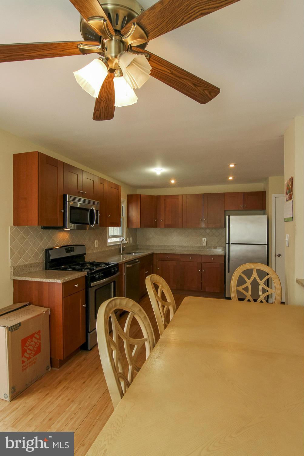 13803 Gilbert Road Woodbridge, VA 22193 - Photo 19 of 30 Kitchen