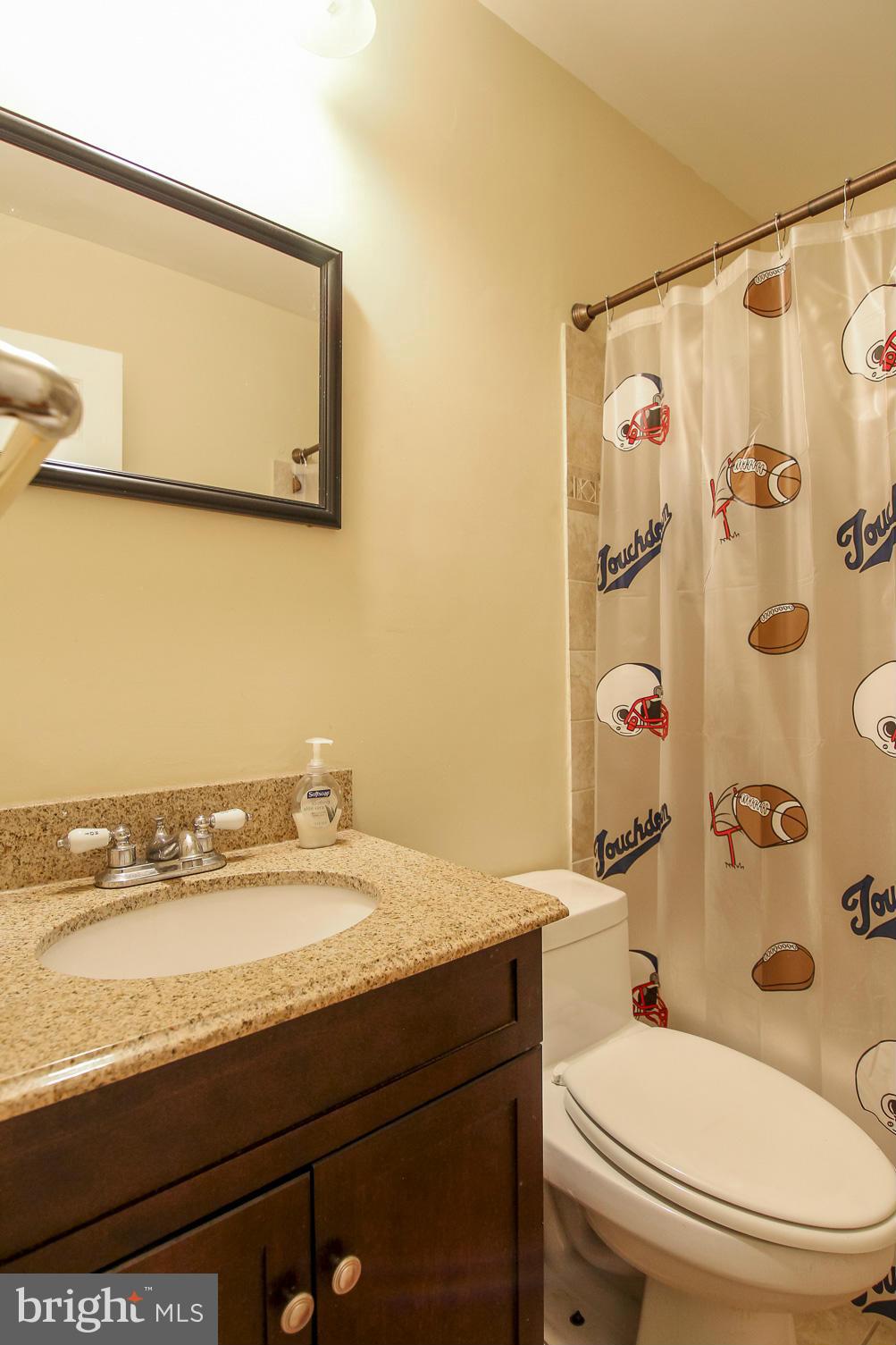 13803 Gilbert Road Woodbridge, VA 22193 - Photo 28 of 30 Bath