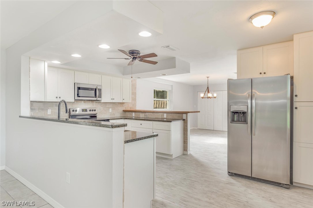 135 Riverview Road Fort Myers, FL 33905 - Photo 5 of 20 Gallery Image 5