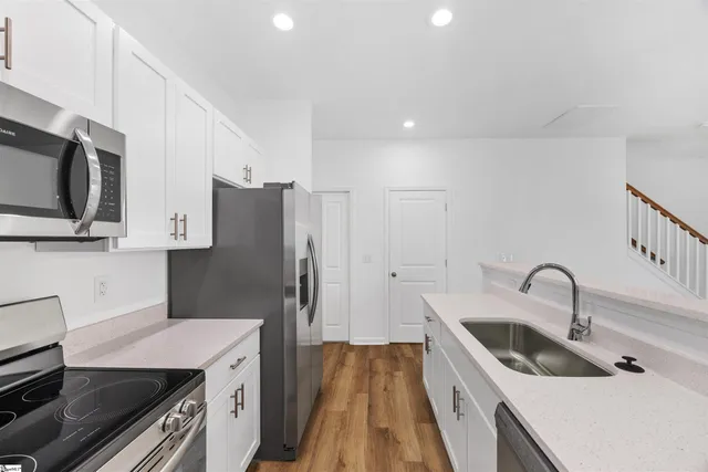 $1,800 | 13 B Jamison Street, Greenville, SC 29611