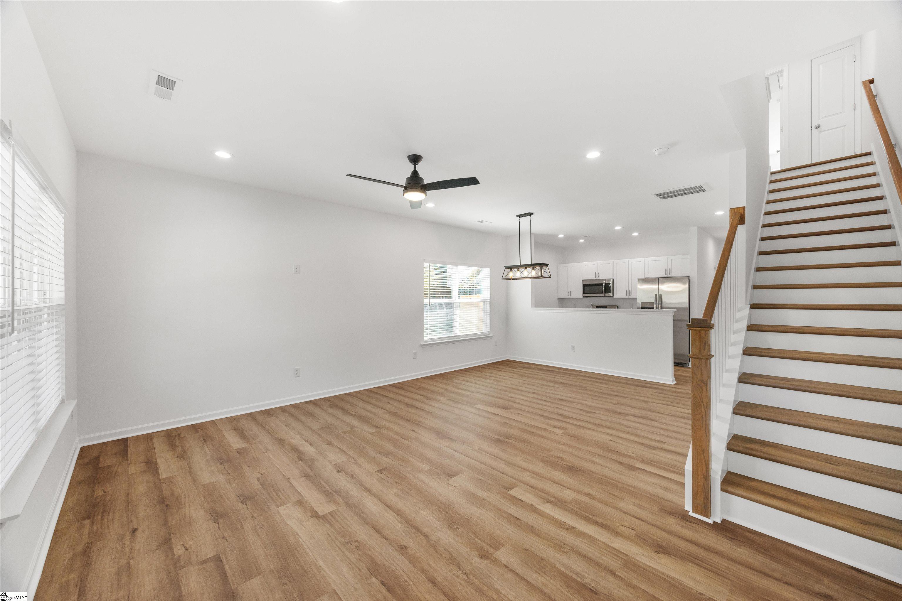 13 B Jamison Street Greenville, SC 29611 - Photo 3 of 38