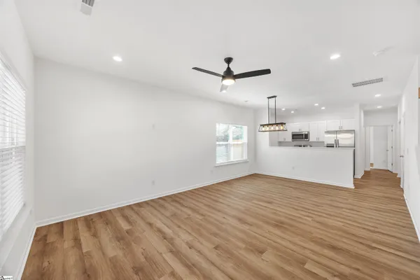 $2,100 | 13 B Jamison Street, Greenville, SC 29611