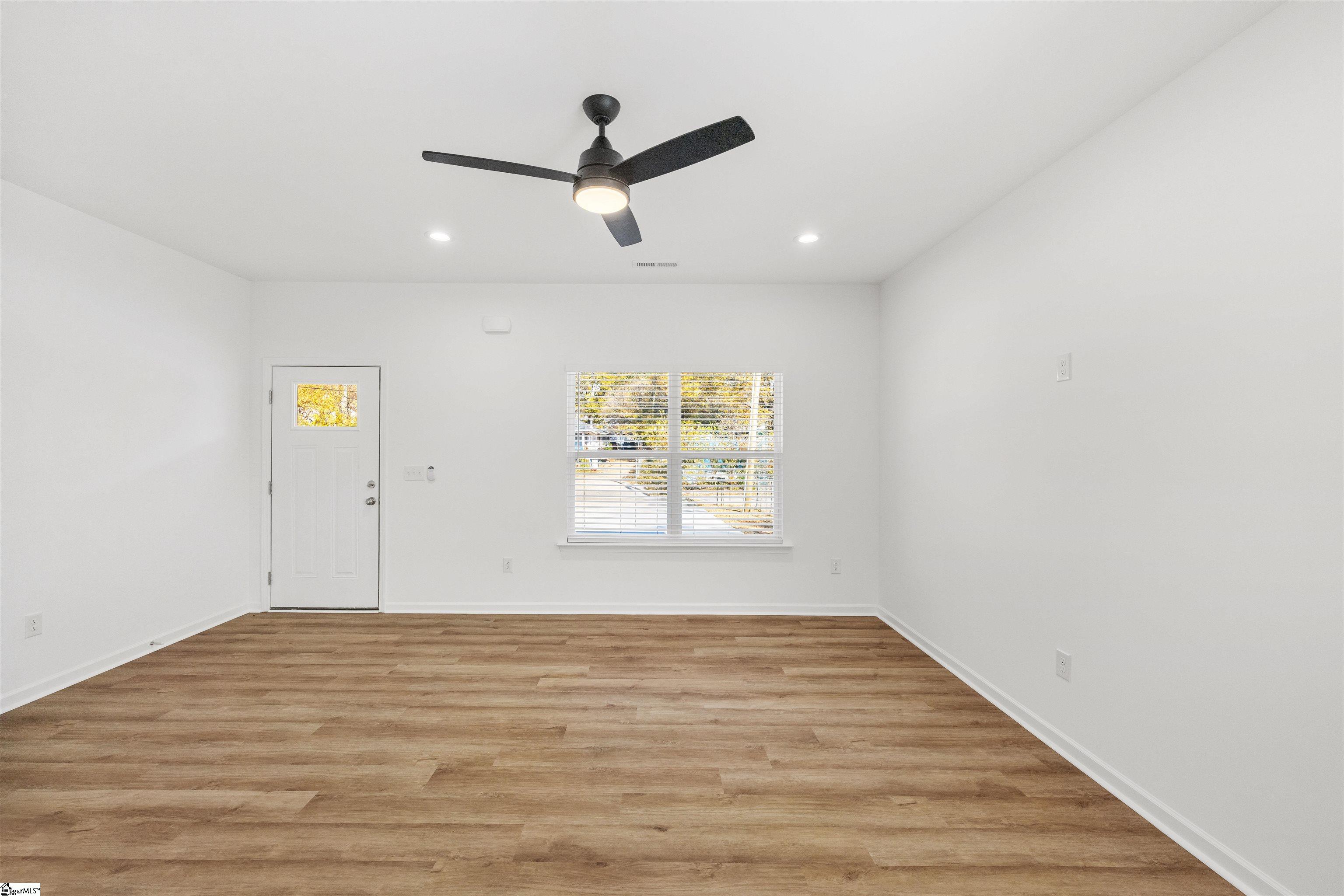 13 B Jamison Street Greenville, SC 29611 - Photo 6 of 38